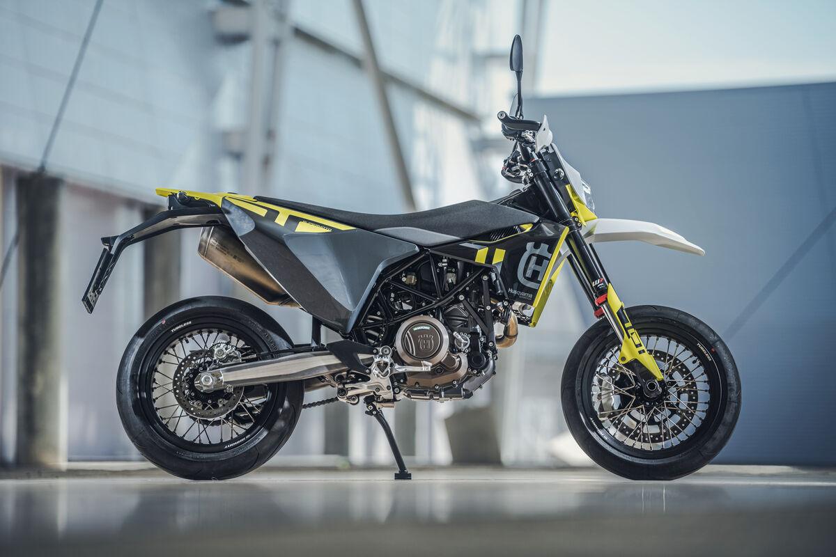 Husqvarna 701 Supermoto 2024