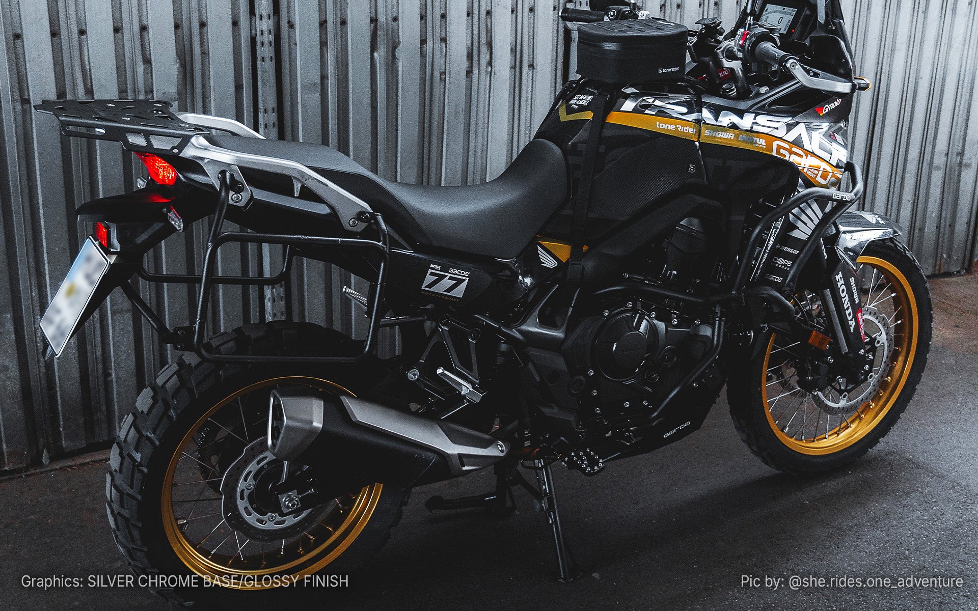 Honda Transalp 750 Dekor – „Outback“ (Chrome Edition)