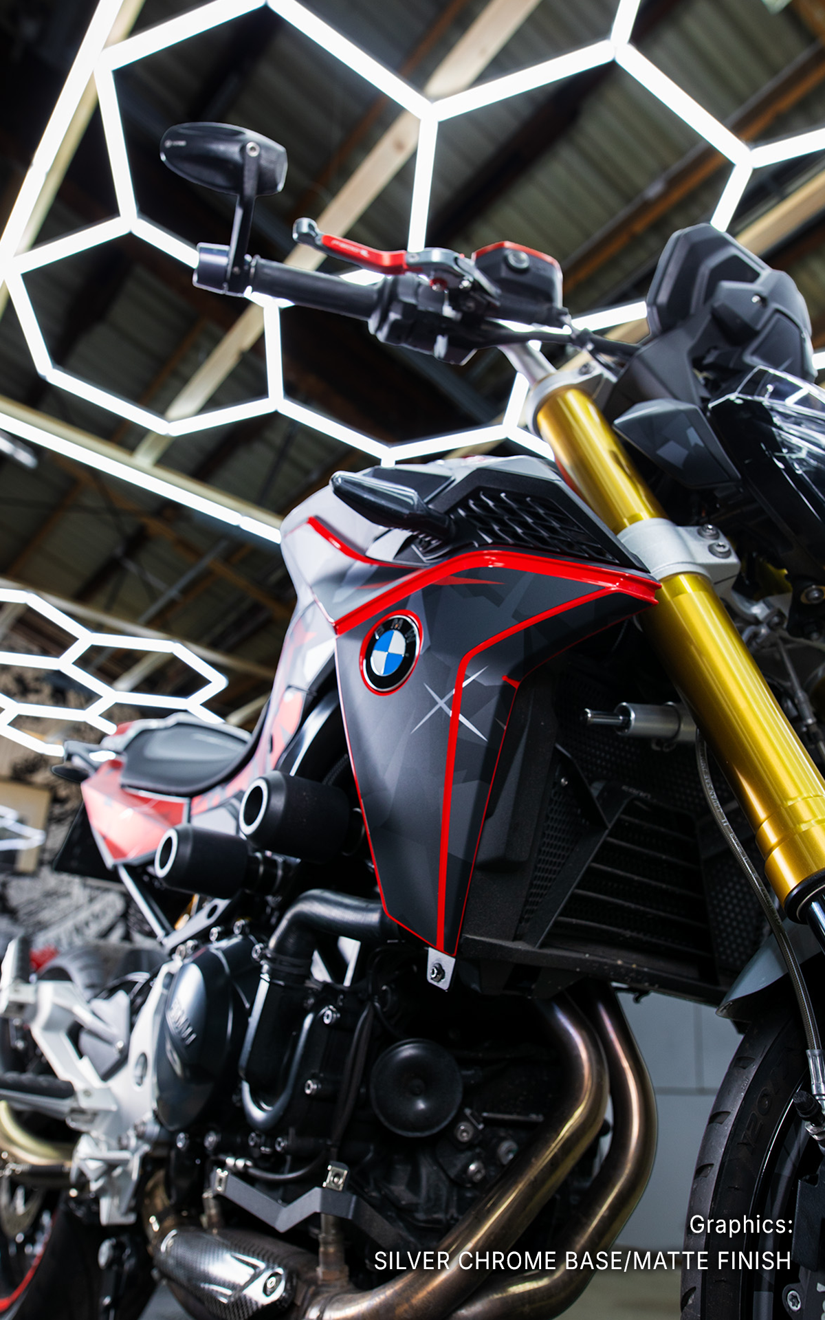 BMW F 900 R KITS DÉCO - "Flake" (Noir/Rouge)