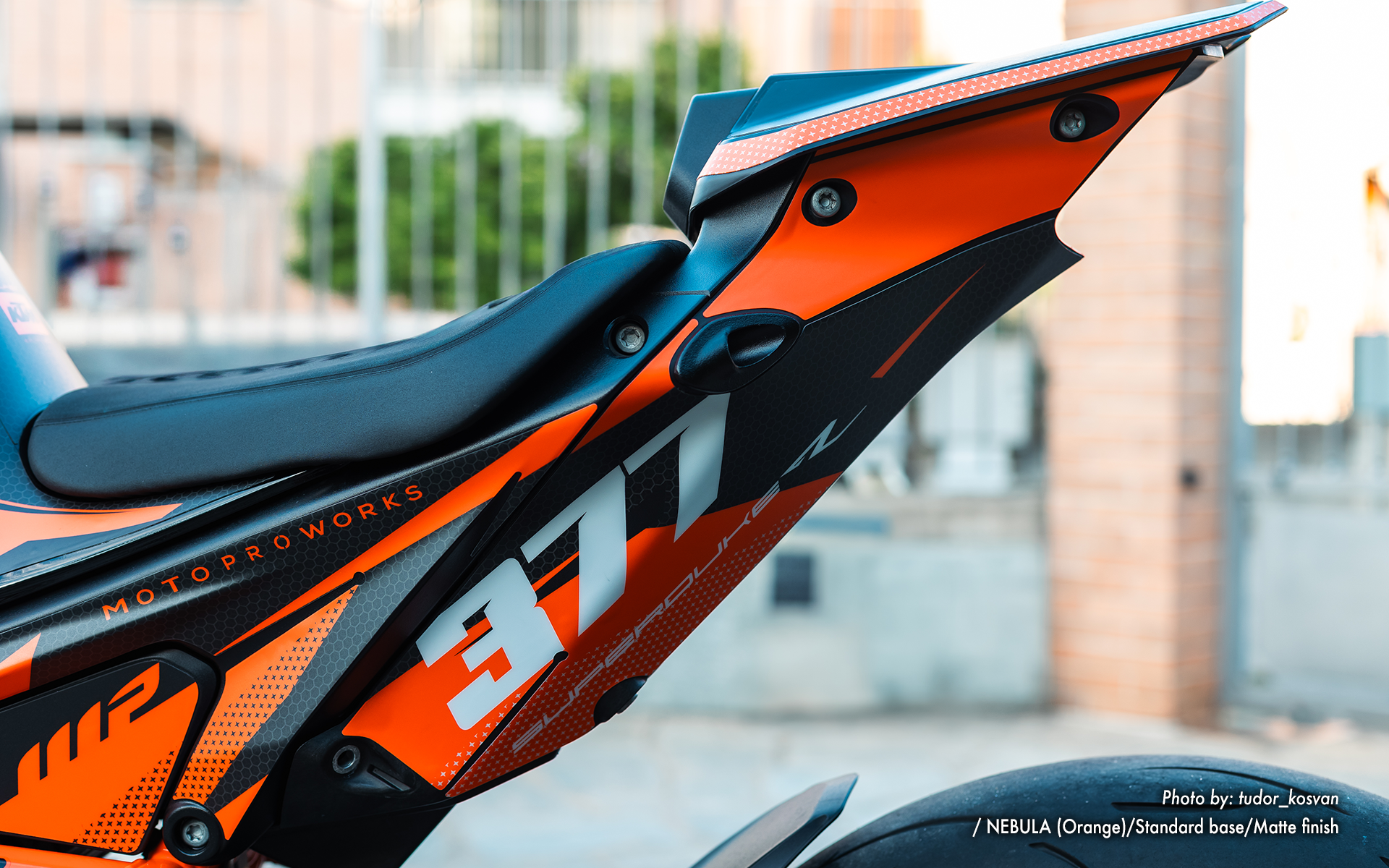 KTM 1290 Super Duke R GRÁFICOS - "Nebula" (Laranja)