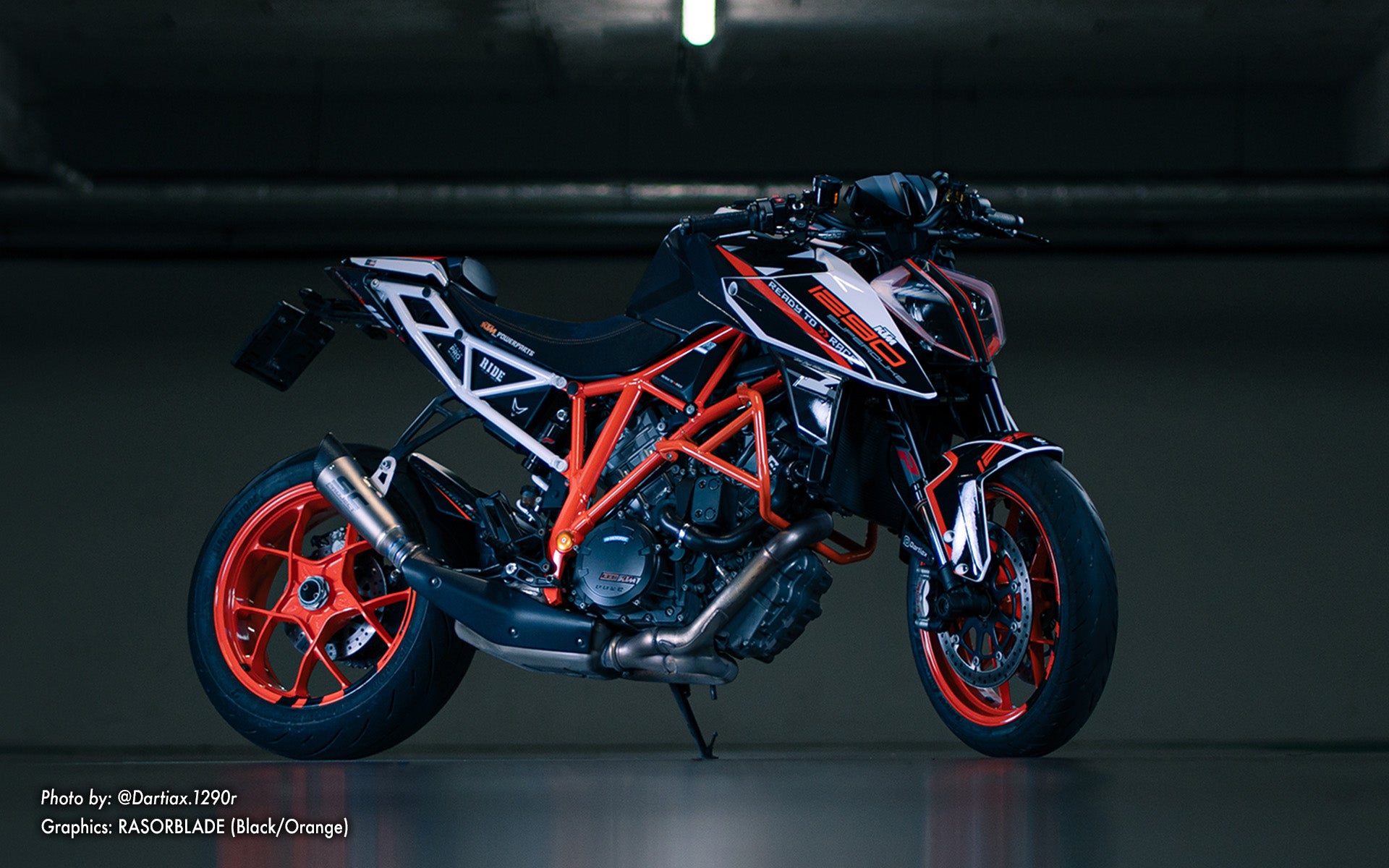 KTM 1290 Super Duke R GRÁFICOS - "Rasorblade" (Preto/Laranja)