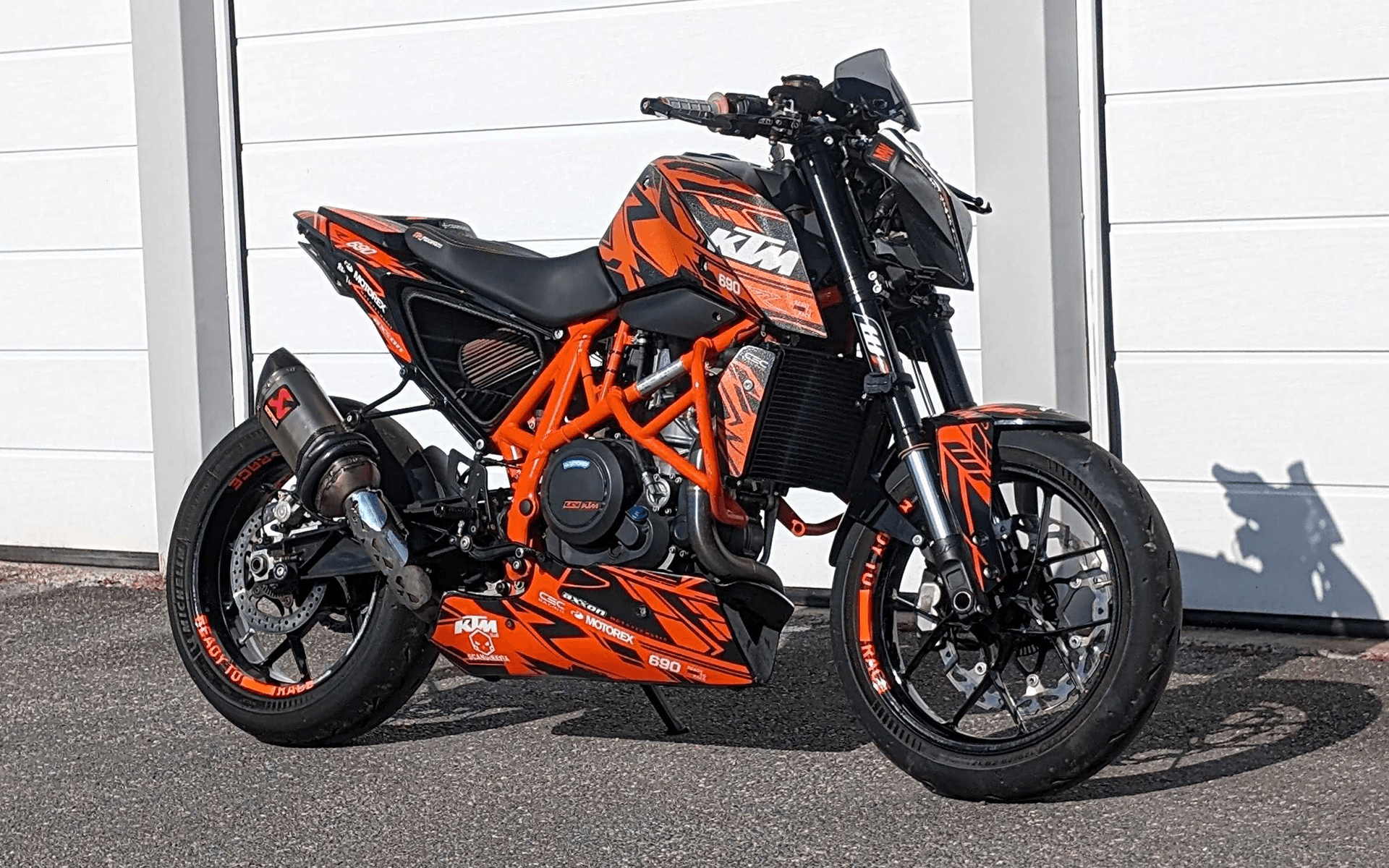 KTM 690 Duke GRAPHICS - "Pulse" (Orange) - MotoProWorks