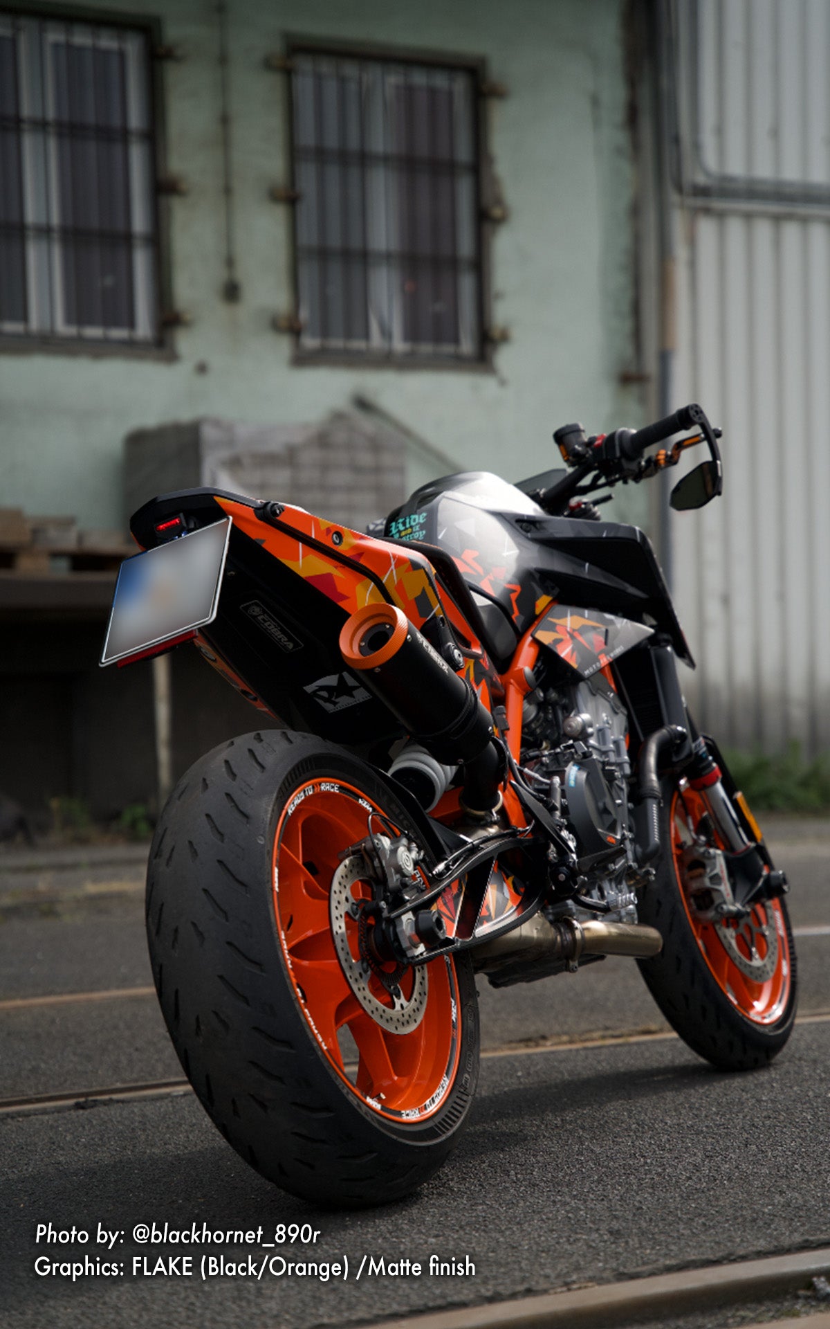 KTM 790/890 Duke GRAPHICS - "Flake" (Black/Orange)