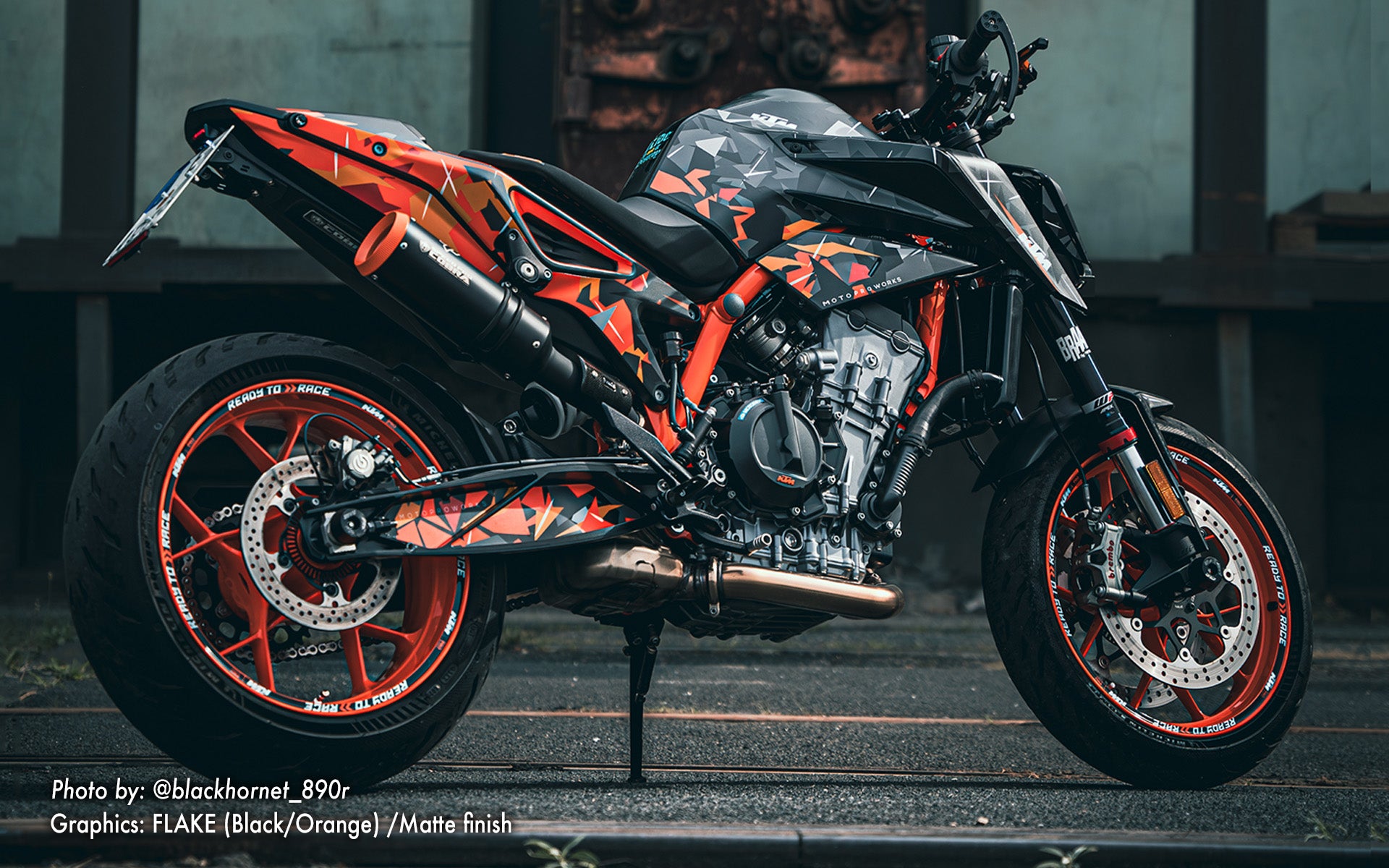 KTM 790/890 Duke GRAPHICS - "Flake" (Black/Orange)