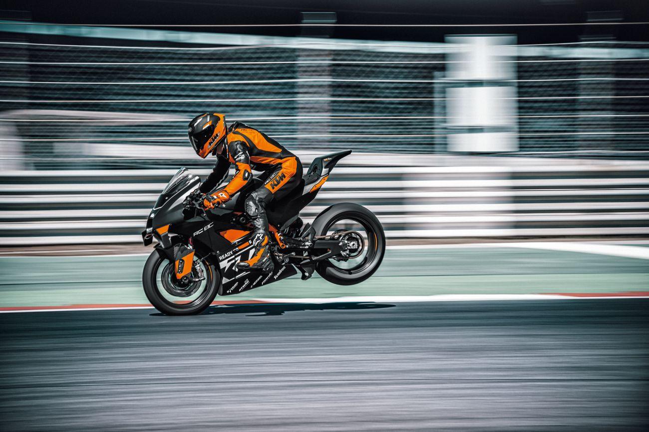 ¡La nueva KTM RC8C solo para pista se agota en poco más de 2 minutos ...
