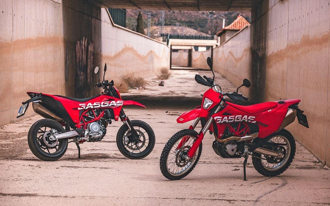 GASGAS launches a supermoto SM700 and an enduro bike ES700