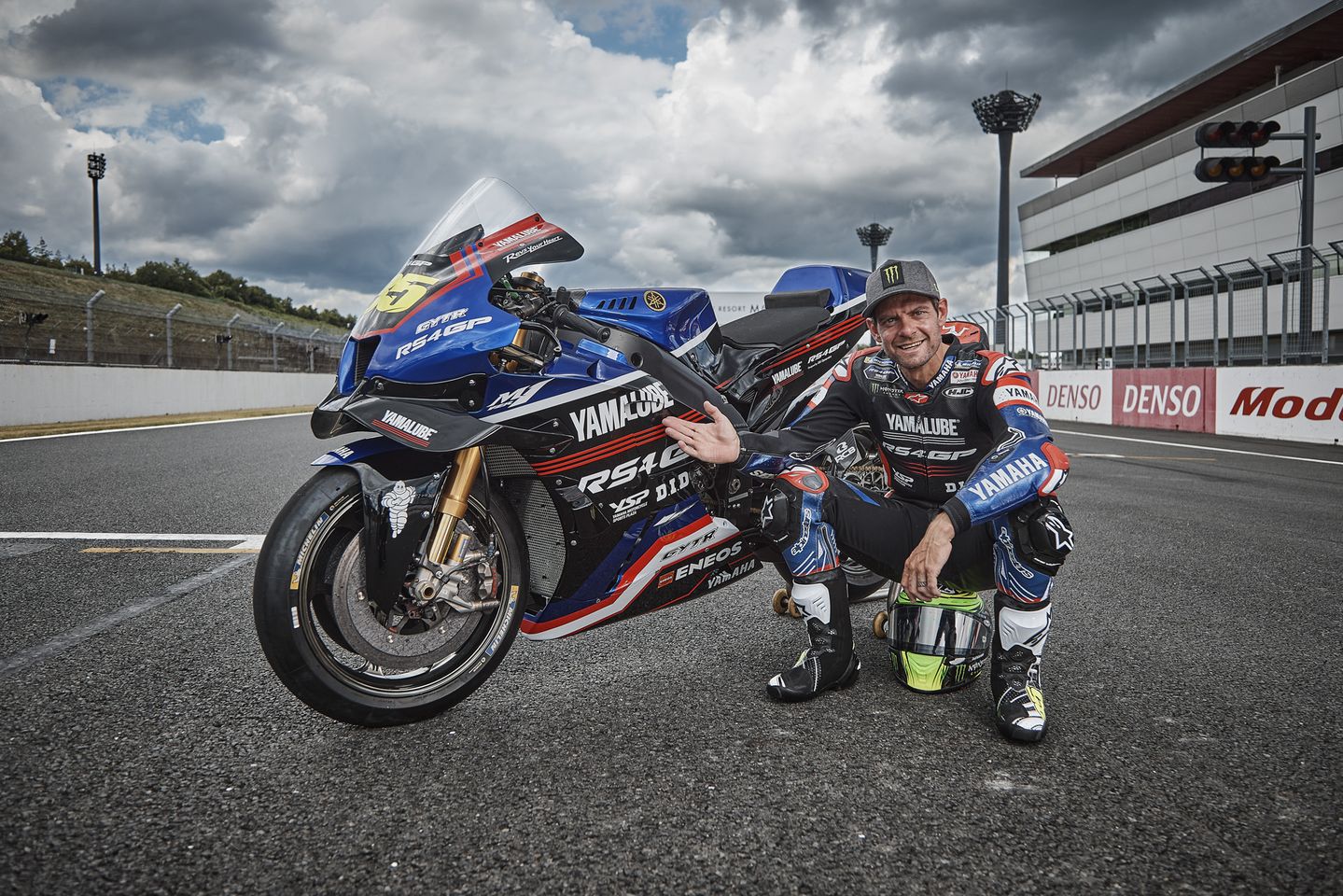 Crutchlow Shows Off YAMALUBE RS4GP Racing Team YZR-M1 at Private Motegi