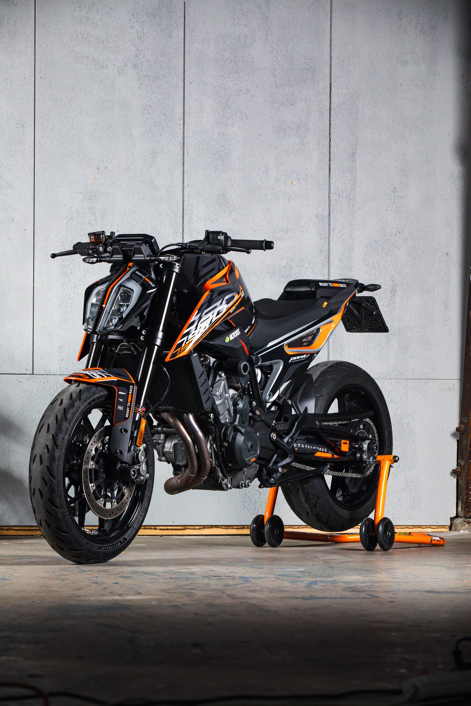 Getting the best graphics for KTM street bikes