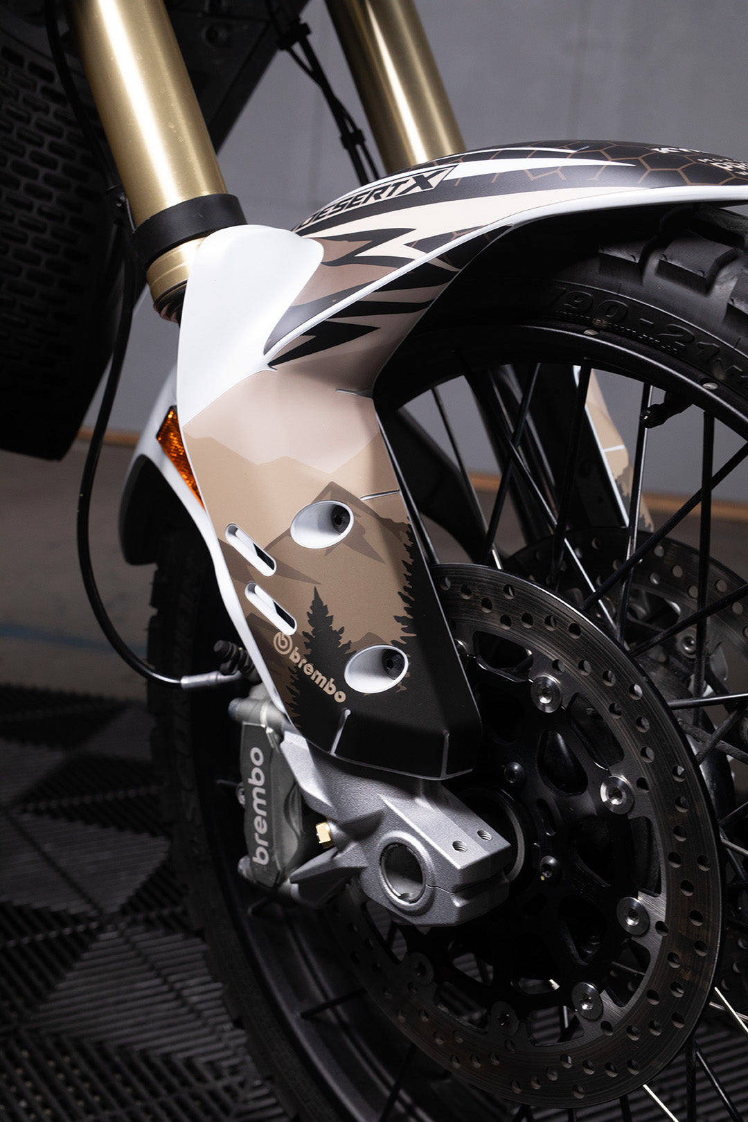 DUCATI DESERTX DEKOR - „Ridgeline“ (Sand)