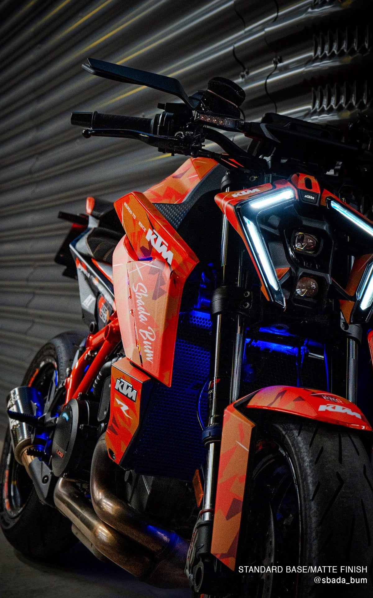 KTM 1390 Super Duke R/Evo KITS DÉCO - "Flake" (Orange/Noir)