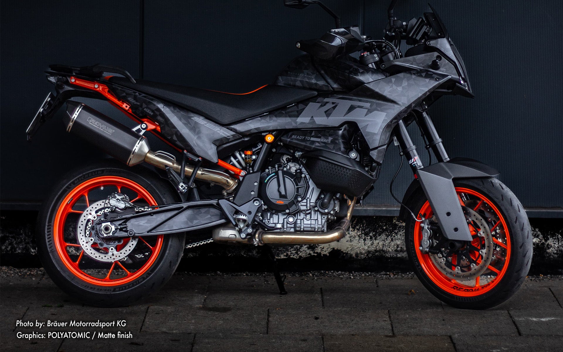 KTM 890 SMT 2023-2024 KIT GRAFICO - "Polyatomic" (Stealth)
