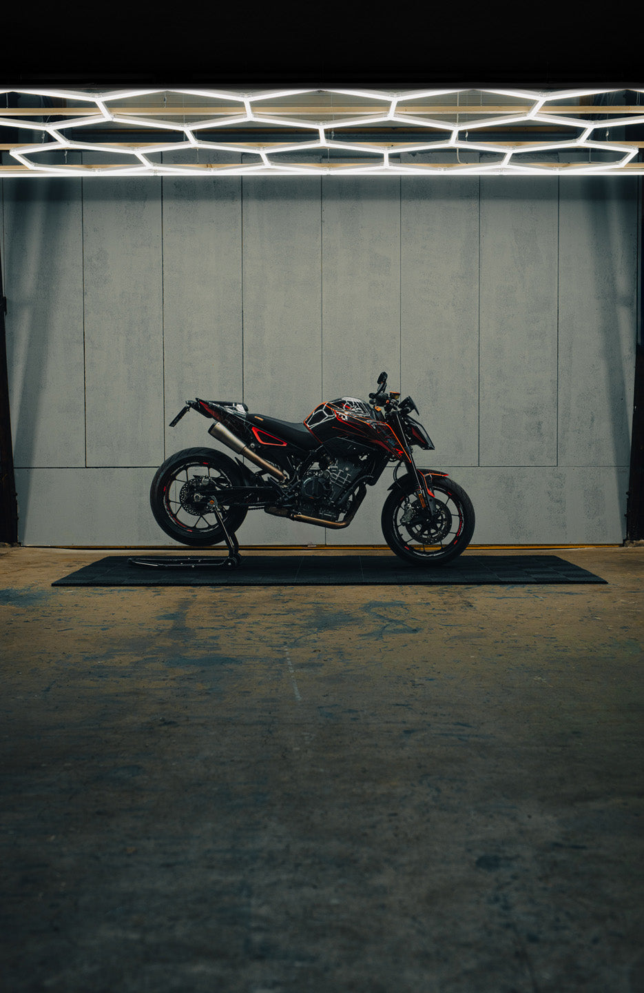 KTM 790/890 Duke STICKERSET - “Nyro” (Oranje/Zwart)