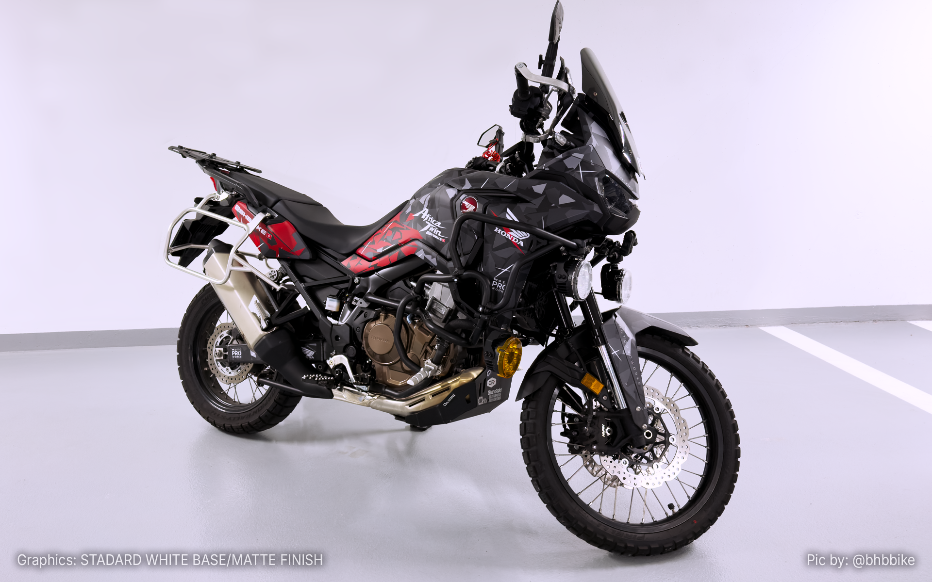 Grafiche Honda Africa Twin - "Flake" (Nero/Rosso)
