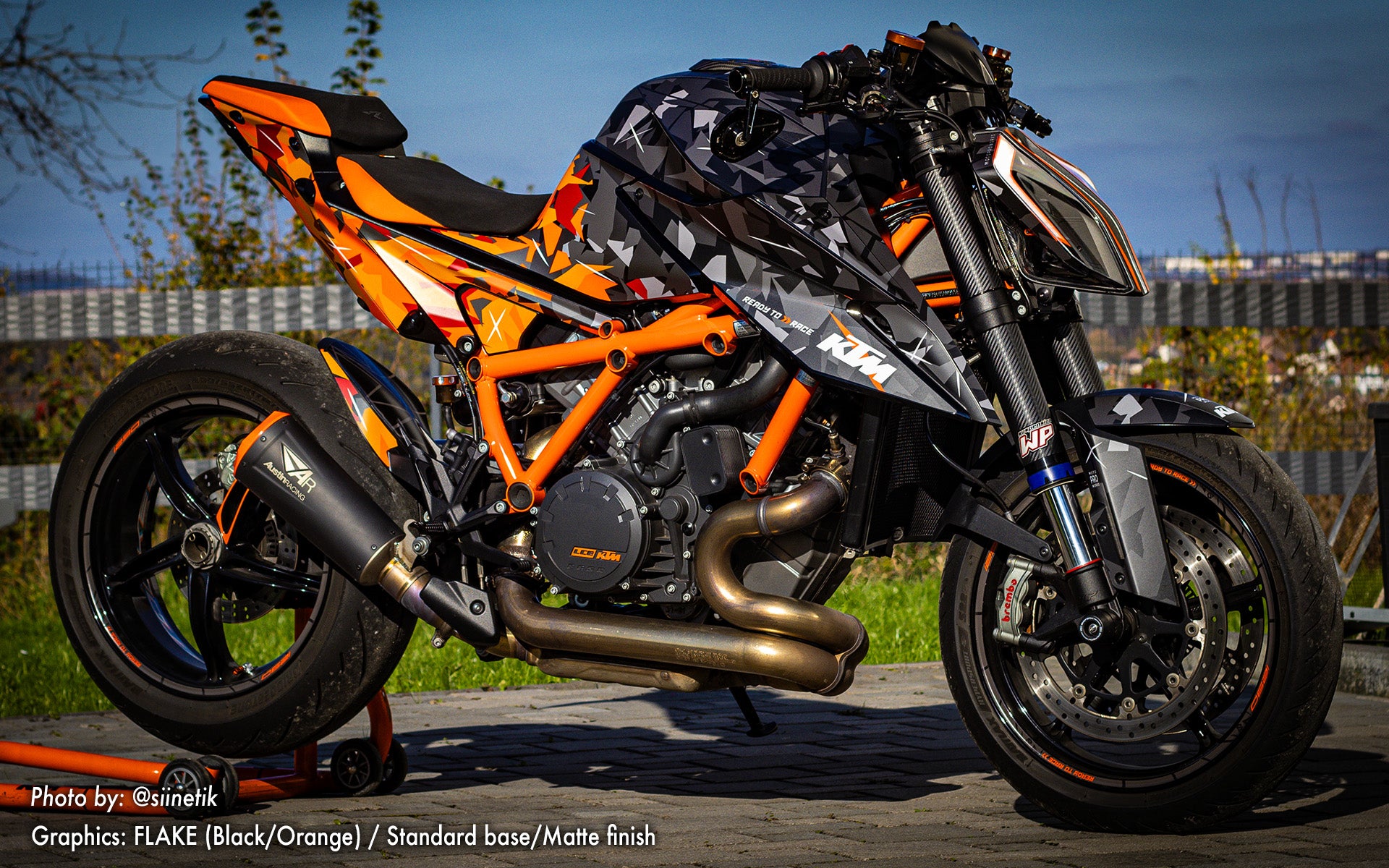 KTM 1290 Super Duke R 2020 - 2023 GRAPHICS - "Flake" (Black/Orange)