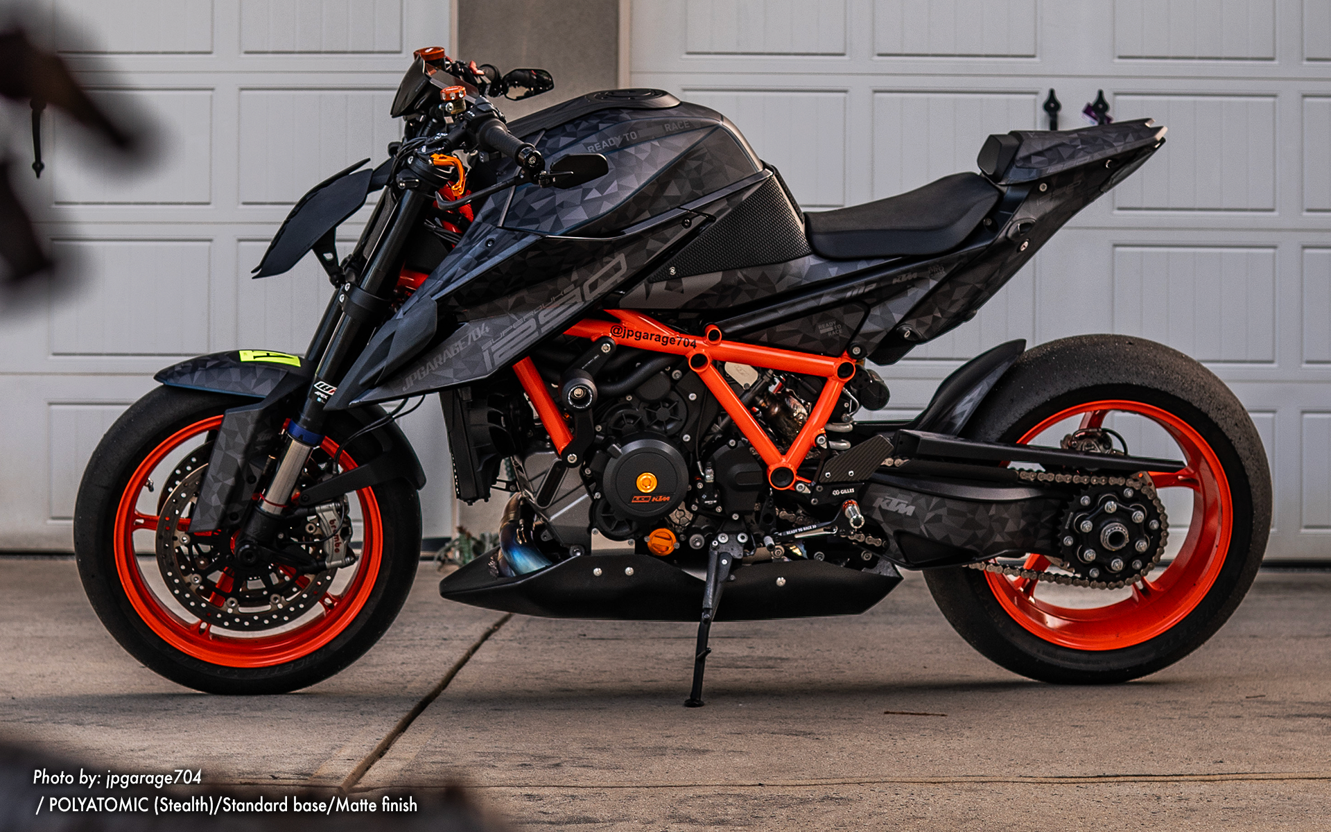 KTM 1290 Super Duke R GRAPHICS - "Polyatomic" (Stealth)